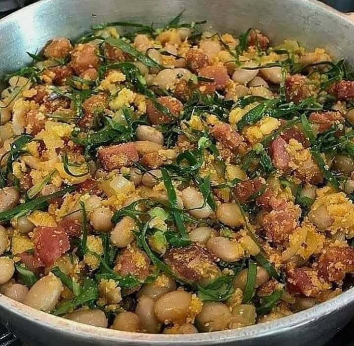 Feijão Tropeiro Fácil e Delicioso: Receita Clássica Mineira