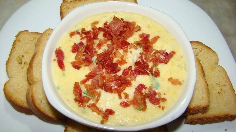Sopa de Creme de Batata com Bacon e Queijo Cremosa
